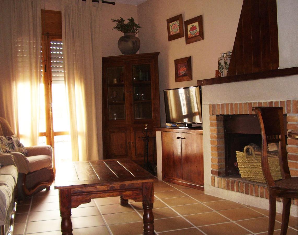 Отель Casa Escosa Альбалате-дель-Арсобиспо Экстерьер фото